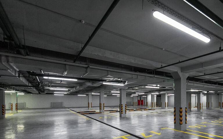 5-foot weatherproof batten